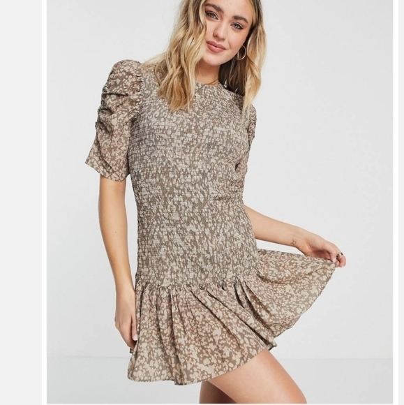 French Connection Erika Drape Printed Smock Dress in Khaki-Green Size Small - Picture 1 of 10
